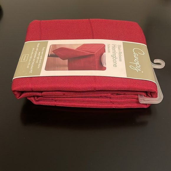 Red Herringbone Rectangular Tablecloth - Picture 5 of 5